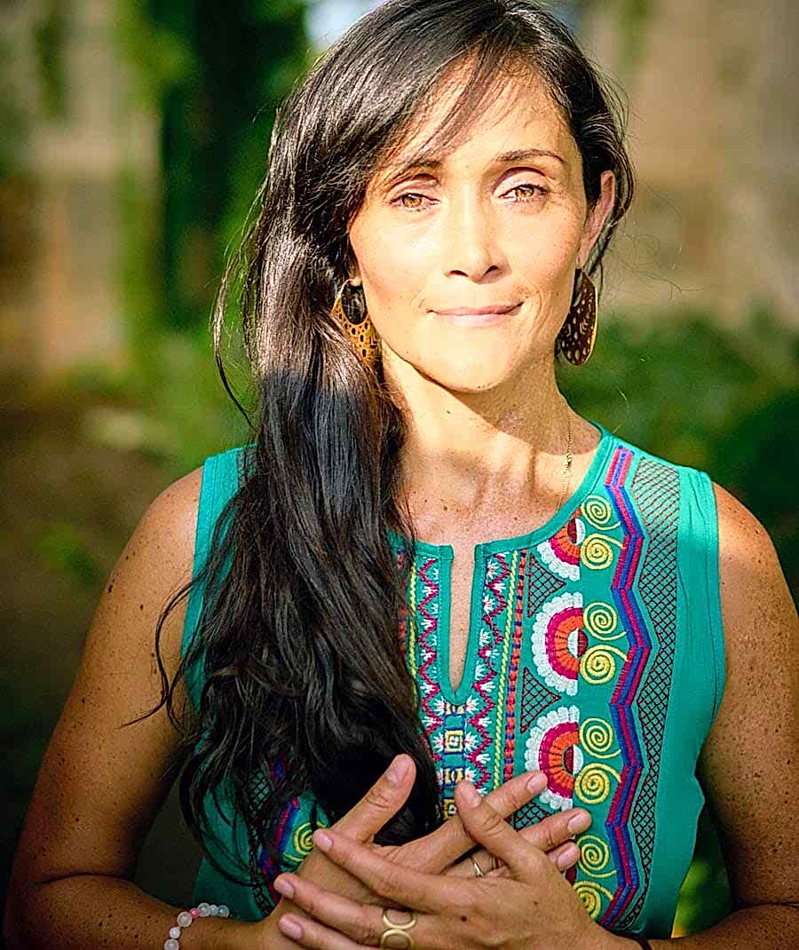 Lina Alonso Yogalehrerin yogafürdich Berlin Lina Alonso Yogalehrerin yogafürdich Berlin