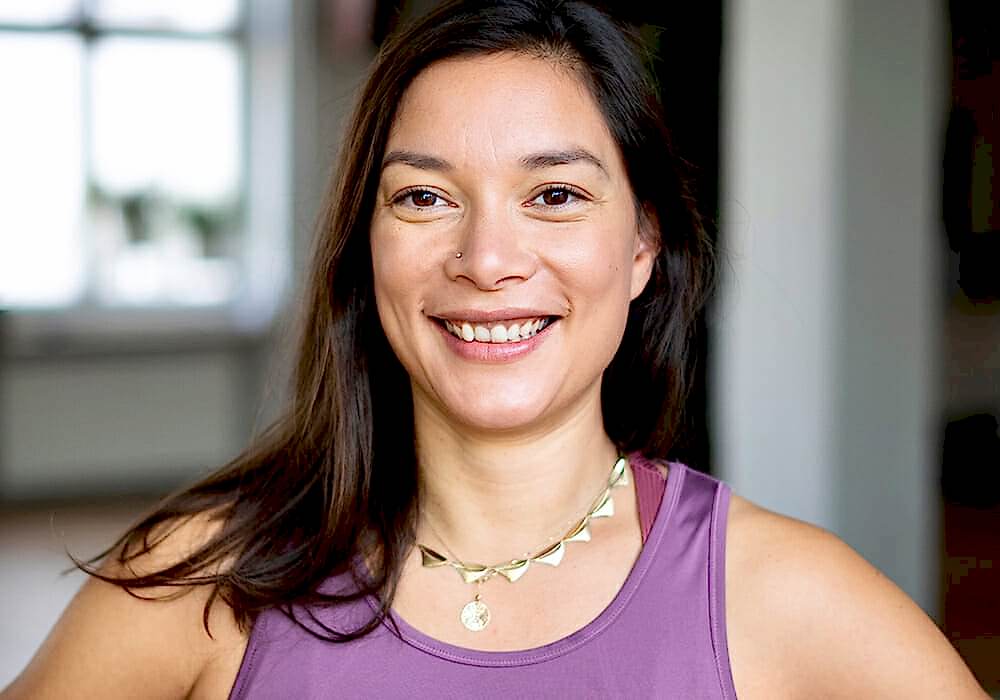 Yogafürdich Lehrerin Alisa Maas Yogafürdich Lehrerin Alisa Maas